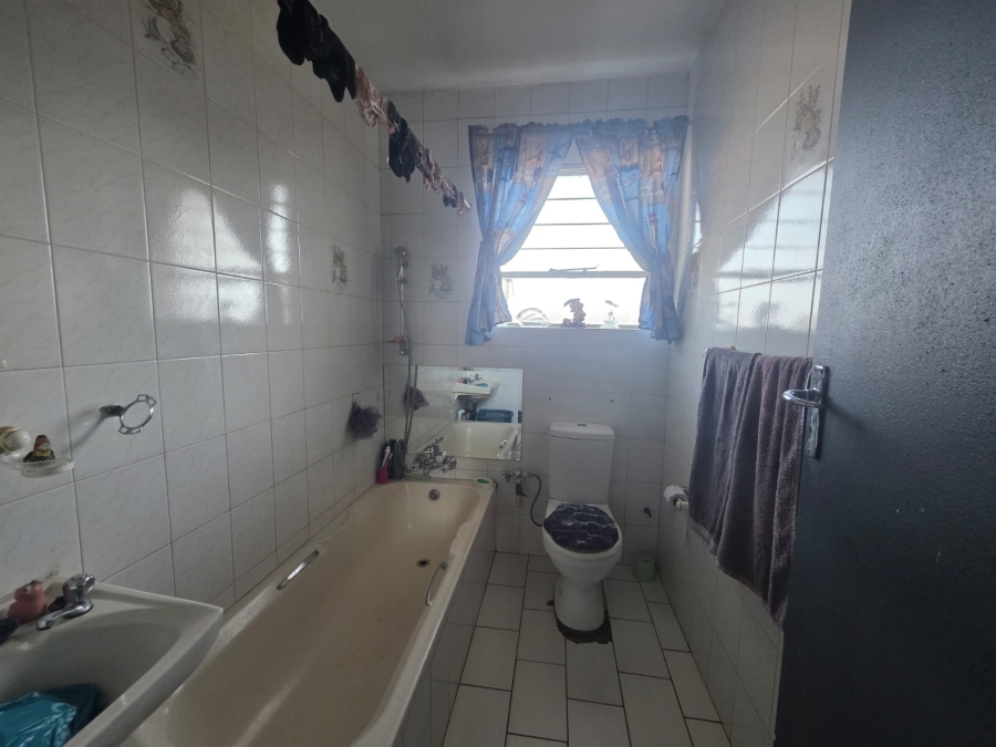 To Let 2 Bedroom Property for Rent in Marlands Gauteng