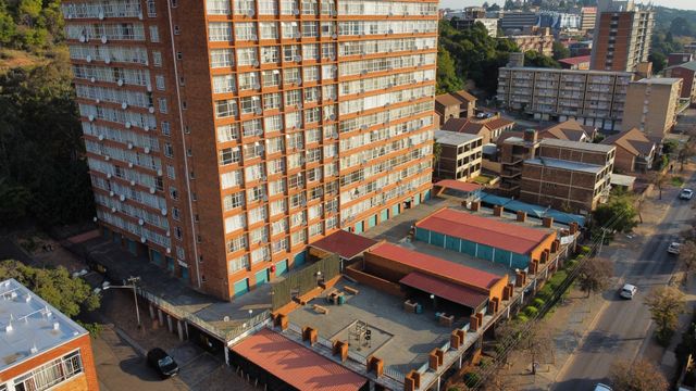 To Let 2 Bedroom Property for Rent in Gezina Gauteng
