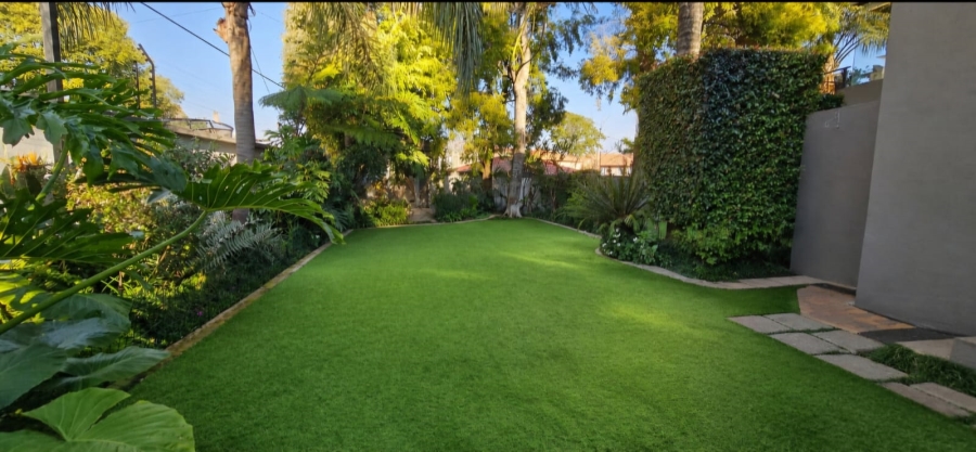 5 Bedroom Property for Sale in Waterkloof Ridge Gauteng