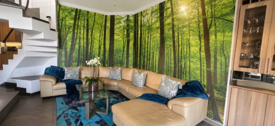 5 Bedroom Property for Sale in Waterkloof Ridge Gauteng