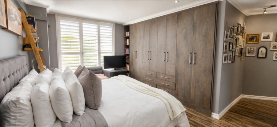 5 Bedroom Property for Sale in Waterkloof Ridge Gauteng