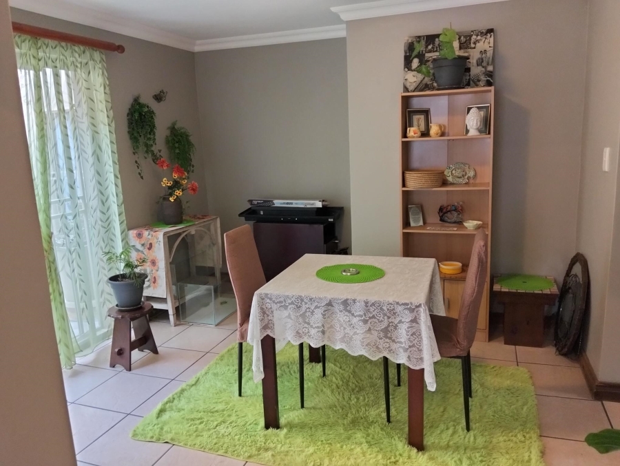 4 Bedroom Property for Sale in Garsfontein Gauteng