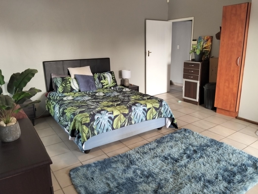 4 Bedroom Property for Sale in Garsfontein Gauteng