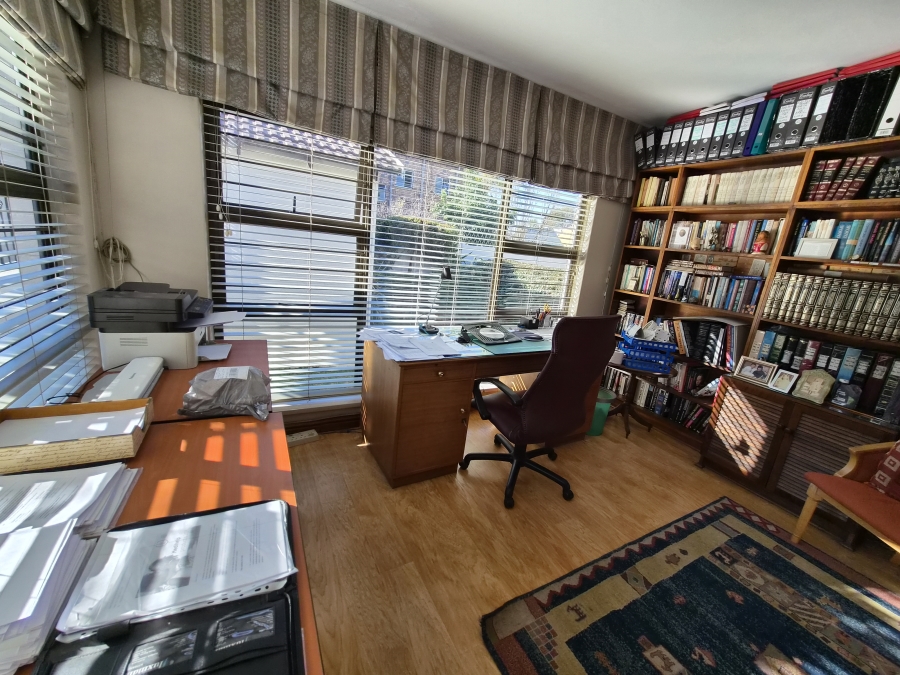 5 Bedroom Property for Sale in Sydenham Gauteng
