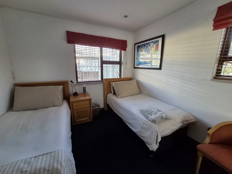 5 Bedroom Property for Sale in Sydenham Gauteng