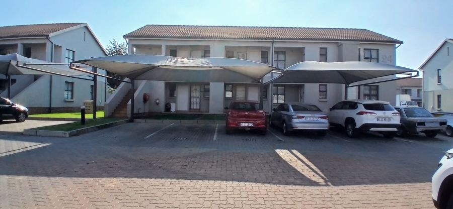 2 Bedroom Property for Sale in Lakefield Gauteng