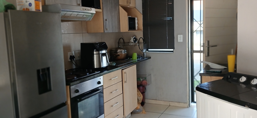 2 Bedroom Property for Sale in Lakefield Gauteng