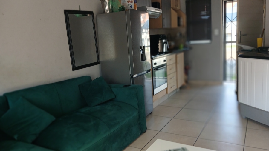 2 Bedroom Property for Sale in Lakefield Gauteng