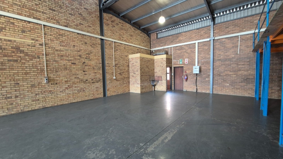 To Let Commercial Property for Rent in N4 Gateway Industrial Park Gauteng