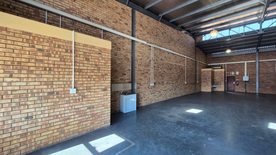 To Let Commercial Property for Rent in N4 Gateway Industrial Park Gauteng