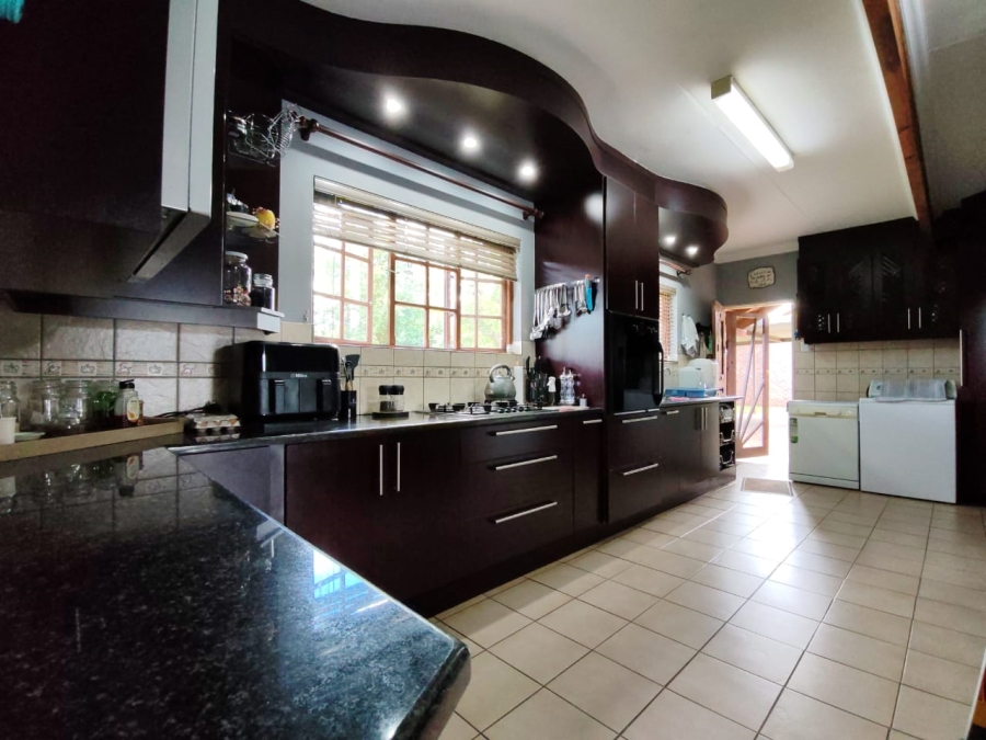 To Let 3 Bedroom Property for Rent in Unitas Park Gauteng