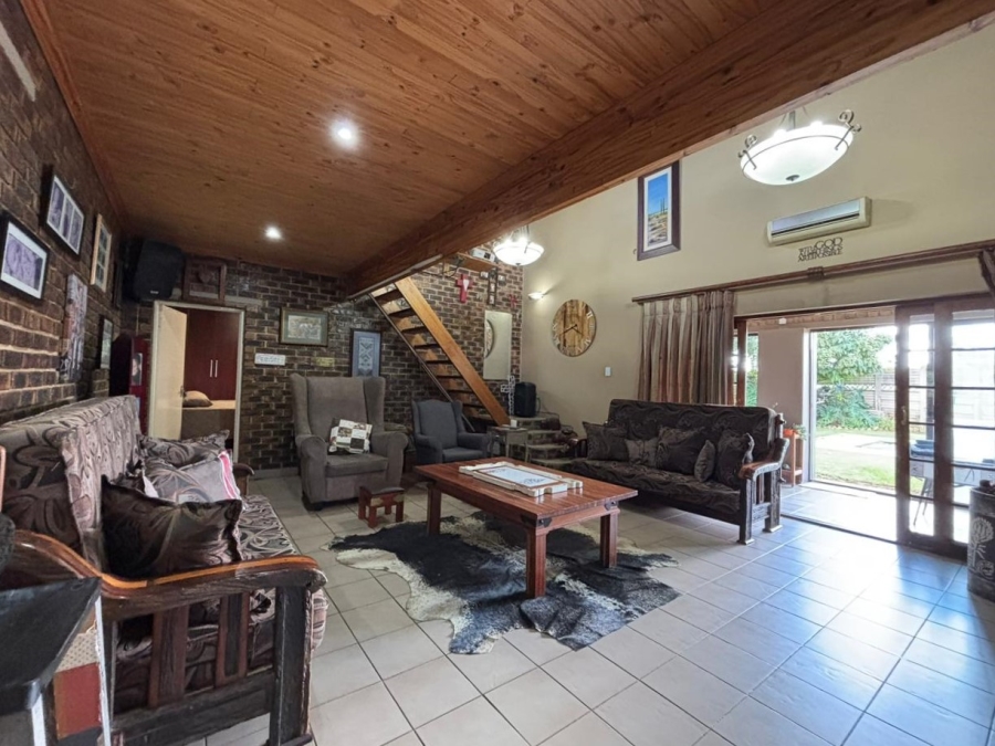 To Let 3 Bedroom Property for Rent in Unitas Park Gauteng