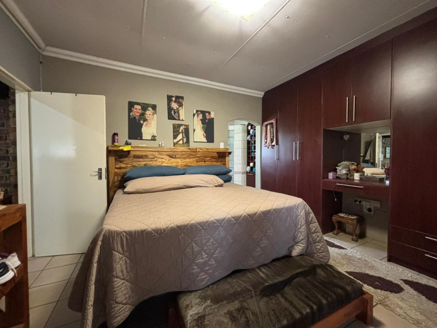 To Let 3 Bedroom Property for Rent in Unitas Park Gauteng