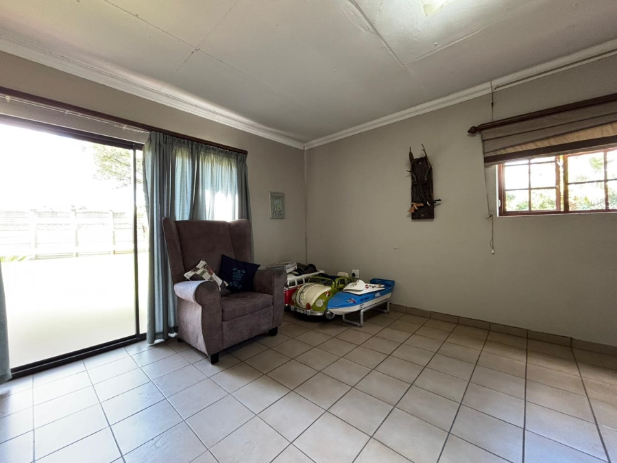 To Let 3 Bedroom Property for Rent in Unitas Park Gauteng