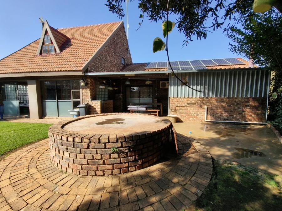 To Let 3 Bedroom Property for Rent in Unitas Park Gauteng