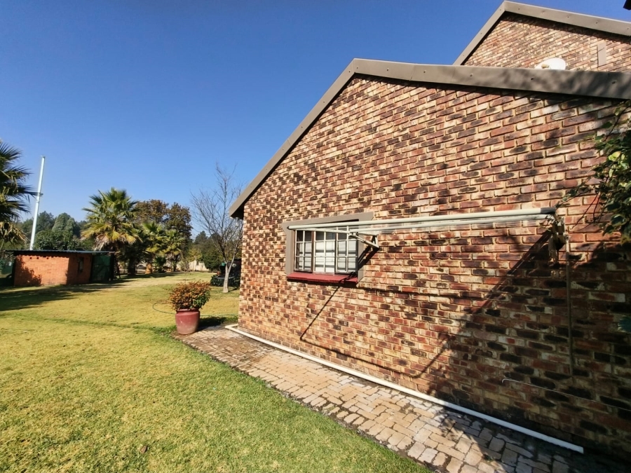 To Let 3 Bedroom Property for Rent in Unitas Park Gauteng