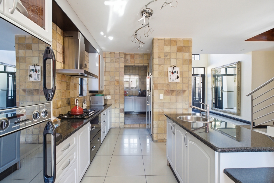 4 Bedroom Property for Sale in Lonehill Gauteng