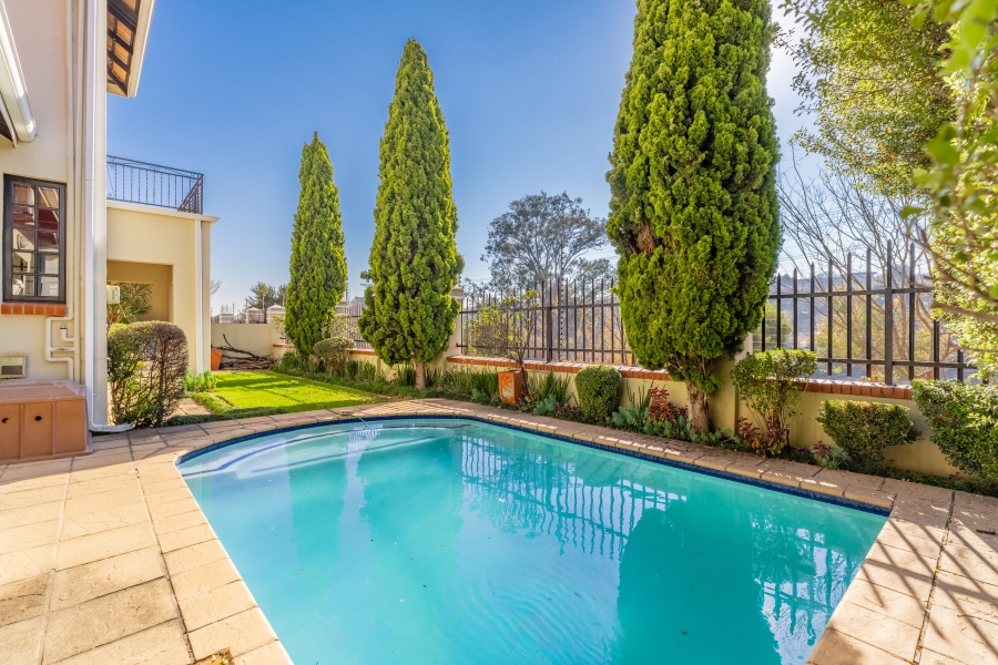 4 Bedroom Property for Sale in Lonehill Gauteng
