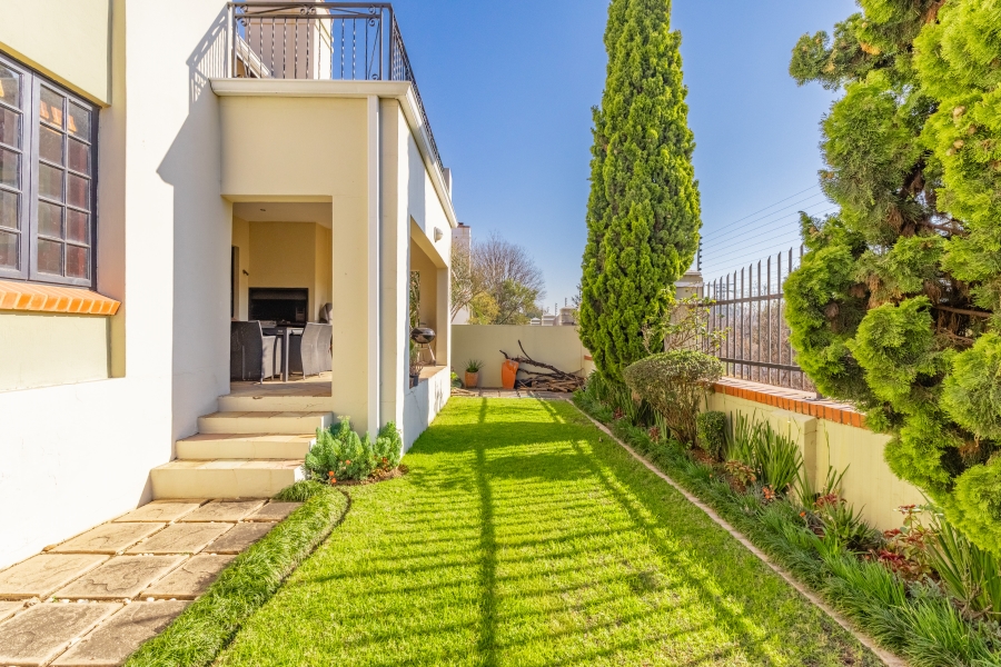 4 Bedroom Property for Sale in Lonehill Gauteng