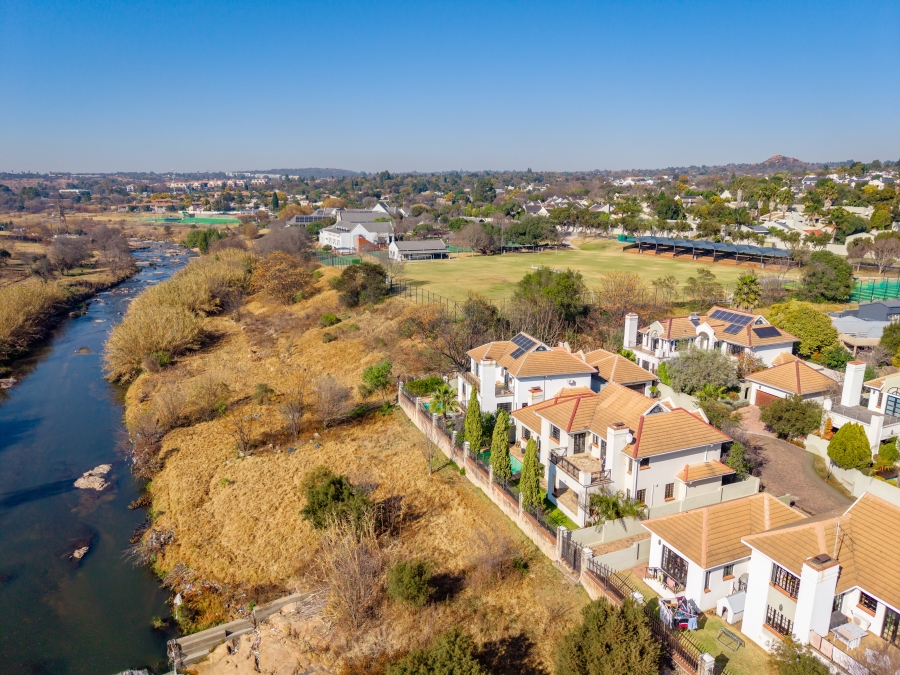 4 Bedroom Property for Sale in Lonehill Gauteng