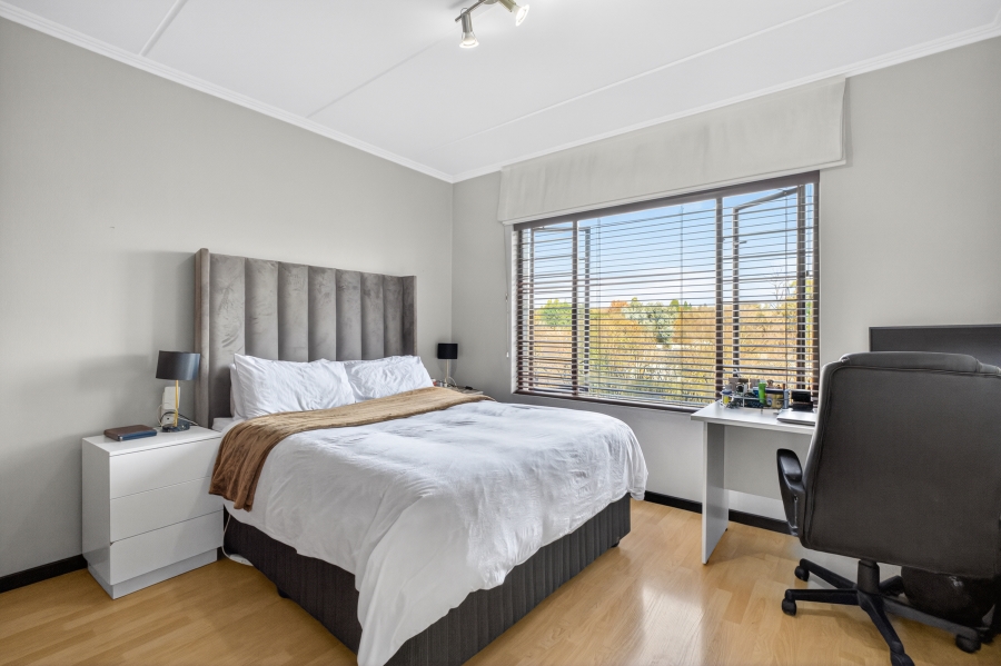 2 Bedroom Property for Sale in Sunninghill Gauteng