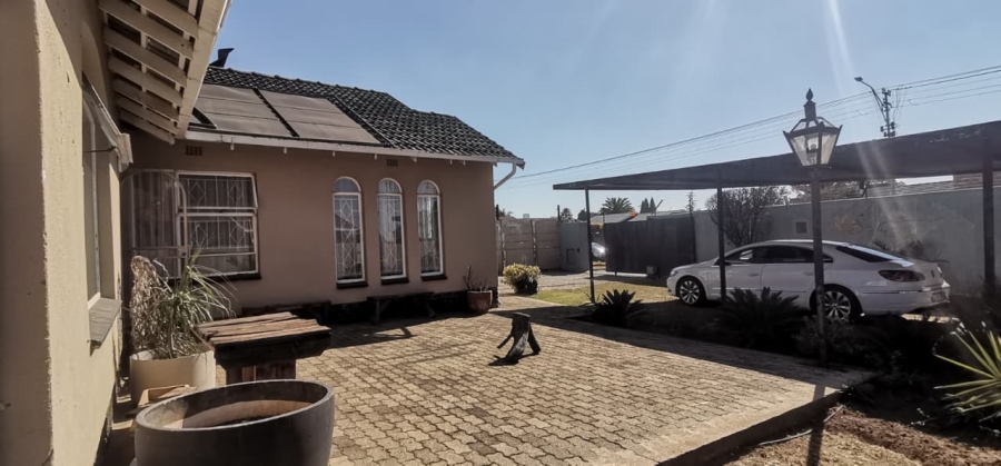 3 Bedroom Property for Sale in Roseacre Gauteng