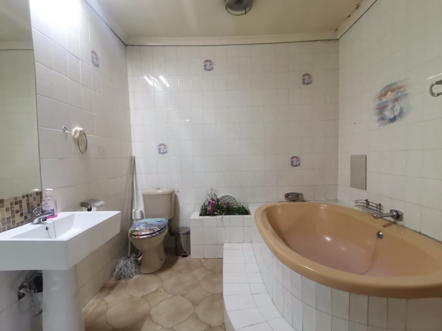 3 Bedroom Property for Sale in Regents Park Gauteng