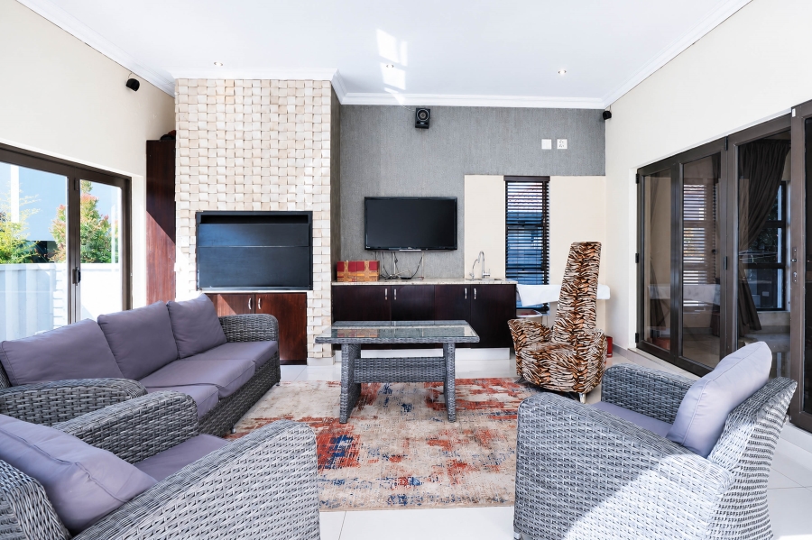 4 Bedroom Property for Sale in Blue Valley Golf Estate Gauteng
