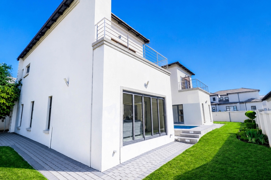 4 Bedroom Property for Sale in Blue Valley Golf Estate Gauteng