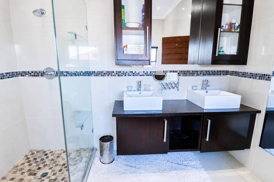 4 Bedroom Property for Sale in Blue Valley Golf Estate Gauteng