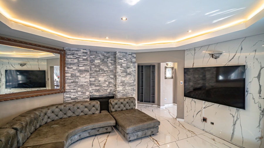 4 Bedroom Property for Sale in Kyalami Hills Gauteng