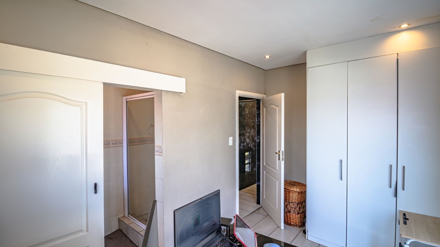 4 Bedroom Property for Sale in Kyalami Hills Gauteng