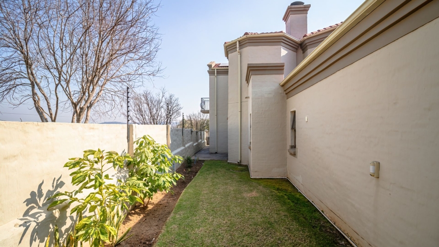 4 Bedroom Property for Sale in Kyalami Hills Gauteng