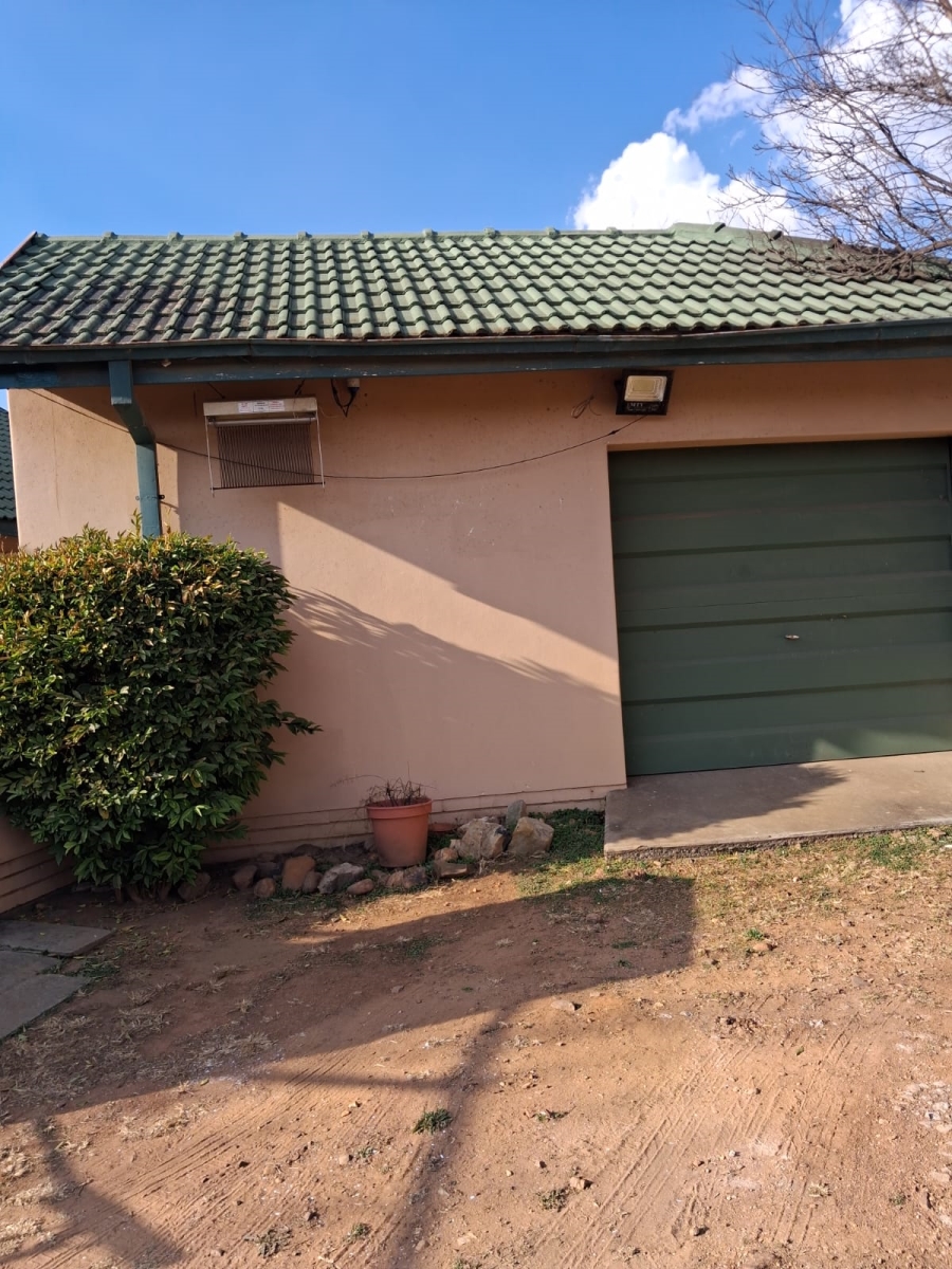 3 Bedroom Property for Sale in Three Rivers Gauteng