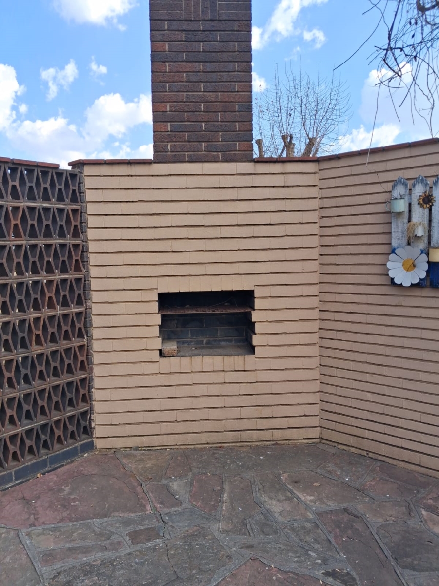 3 Bedroom Property for Sale in Three Rivers Gauteng