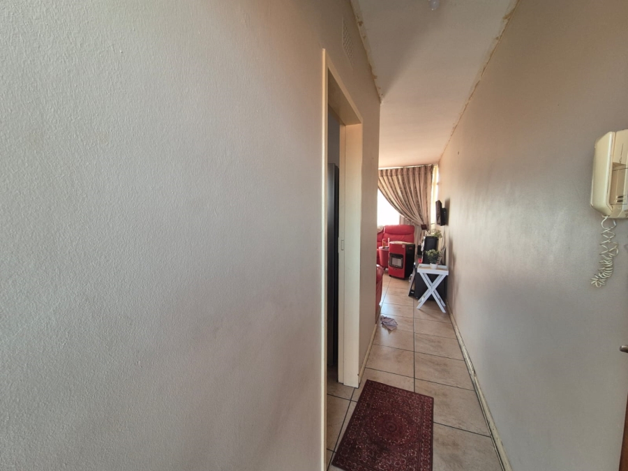 2 Bedroom Property for Sale in Vanderbijlpark CW 3 Gauteng