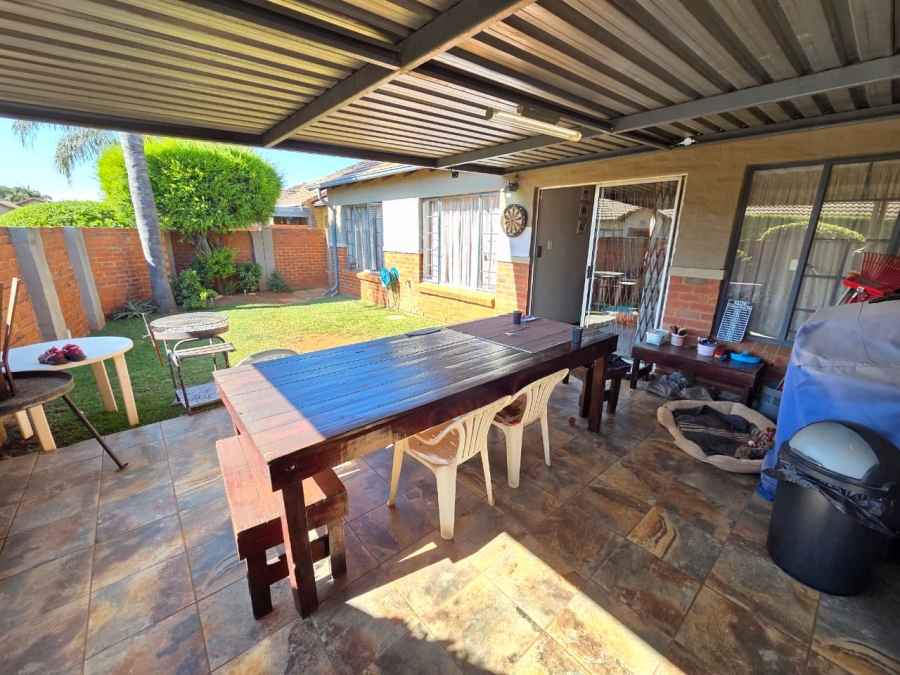2 Bedroom Property for Sale in Montana Gauteng