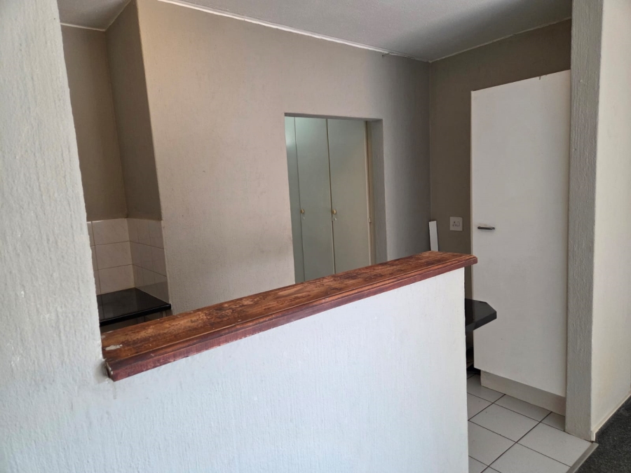 To Let 1 Bedroom Property for Rent in Bryanston Gauteng