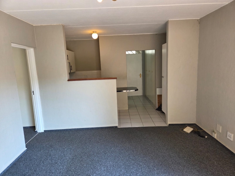 To Let 1 Bedroom Property for Rent in Bryanston Gauteng