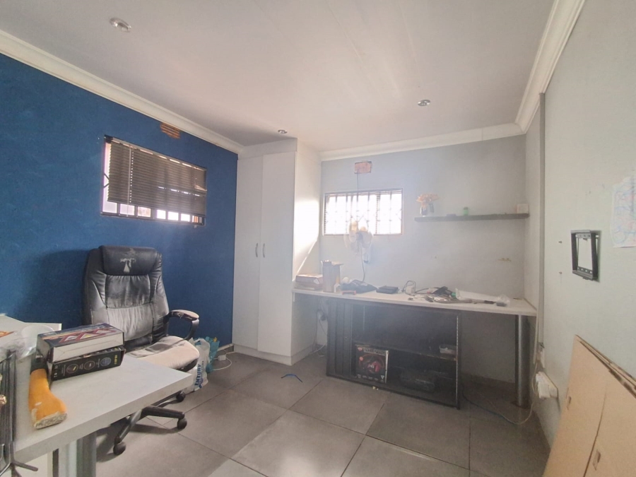 8 Bedroom Property for Sale in Meyerton Central Gauteng