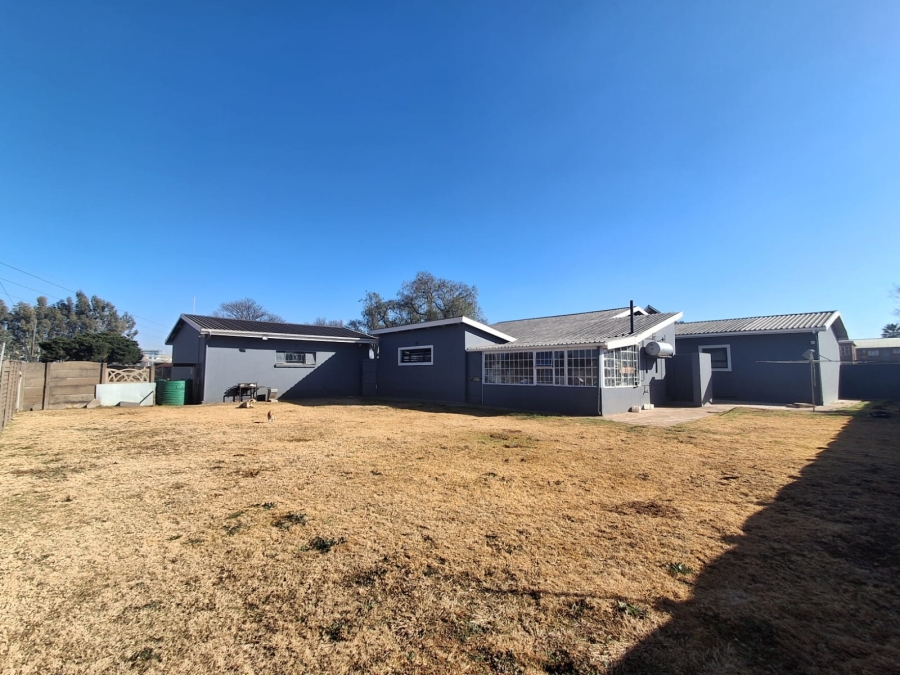 4 Bedroom Property for Sale in Meyerton Central Gauteng