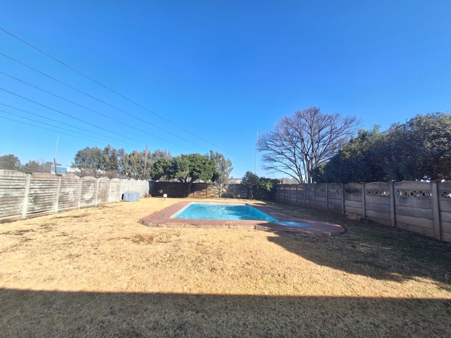 4 Bedroom Property for Sale in Meyerton Central Gauteng