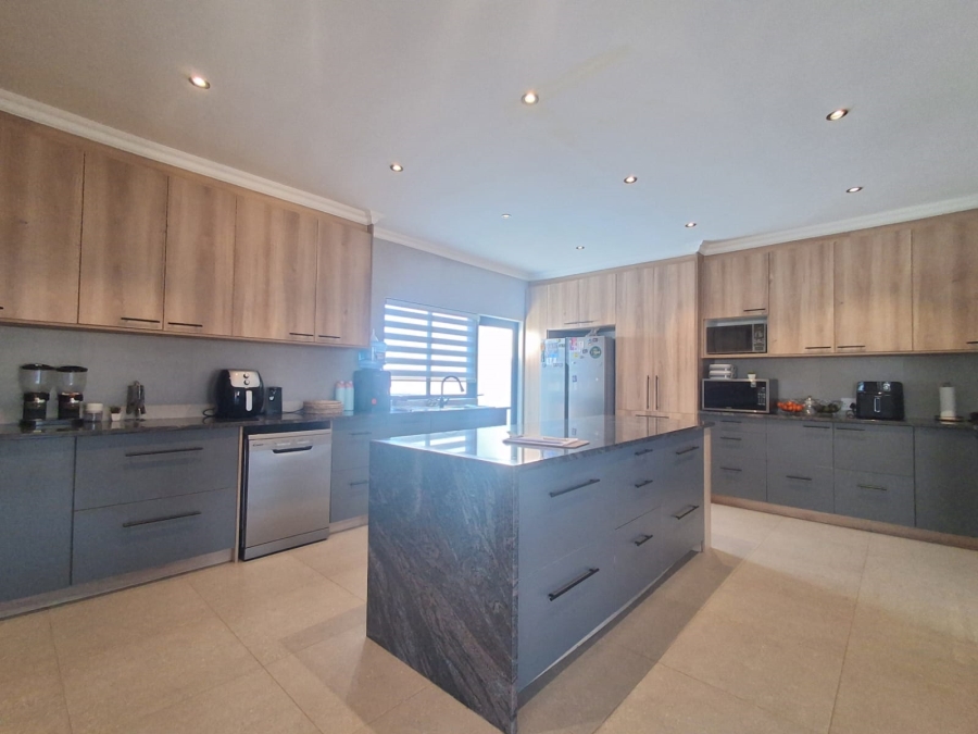 4 Bedroom Property for Sale in Meyerton Central Gauteng