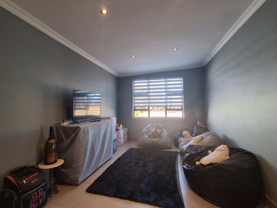 4 Bedroom Property for Sale in Meyerton Central Gauteng