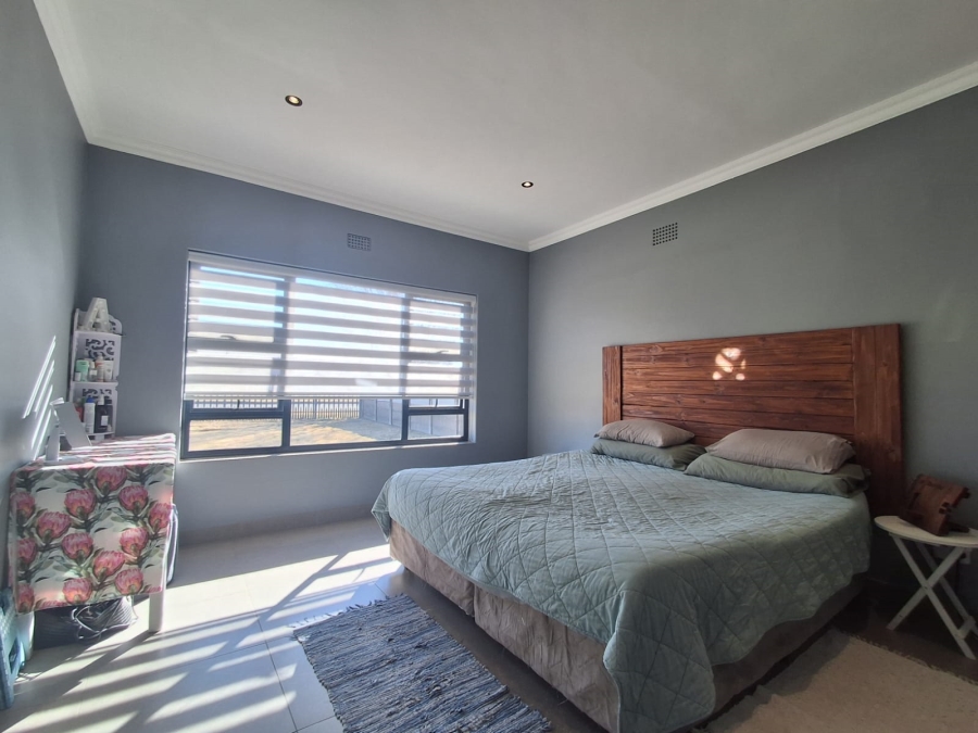 4 Bedroom Property for Sale in Meyerton Central Gauteng