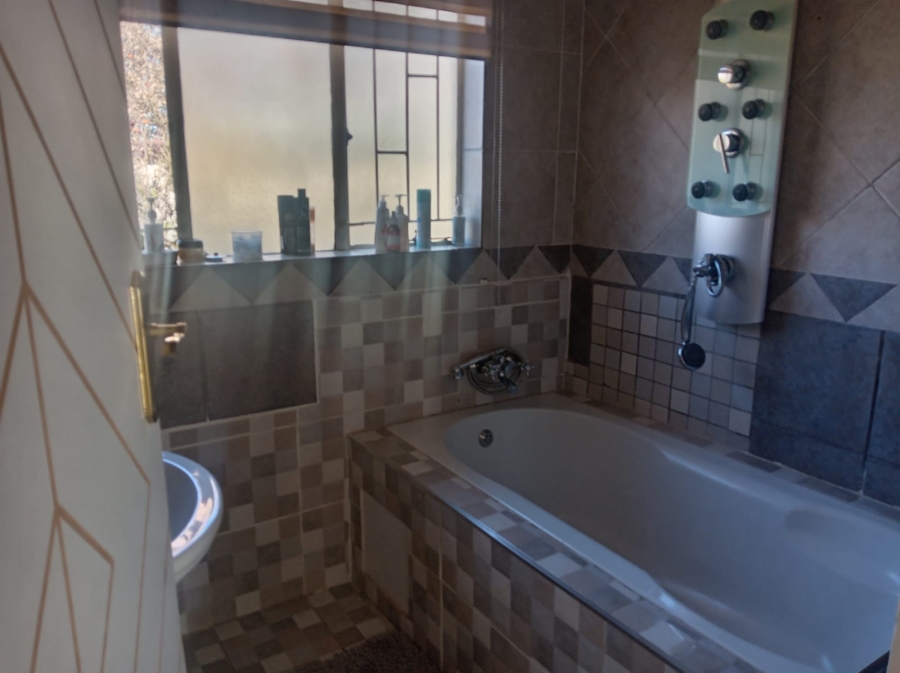 3 Bedroom Property for Sale in Three Rivers East Gauteng