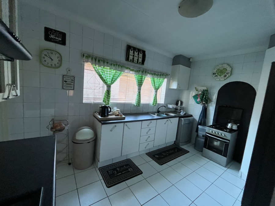 4 Bedroom Property for Sale in Brenthurst Gauteng