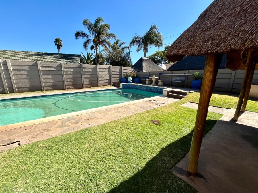 4 Bedroom Property for Sale in Brenthurst Gauteng