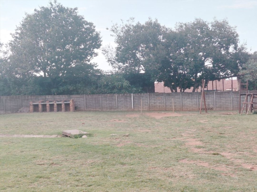 2 Bedroom Property for Sale in Glen Marais Gauteng