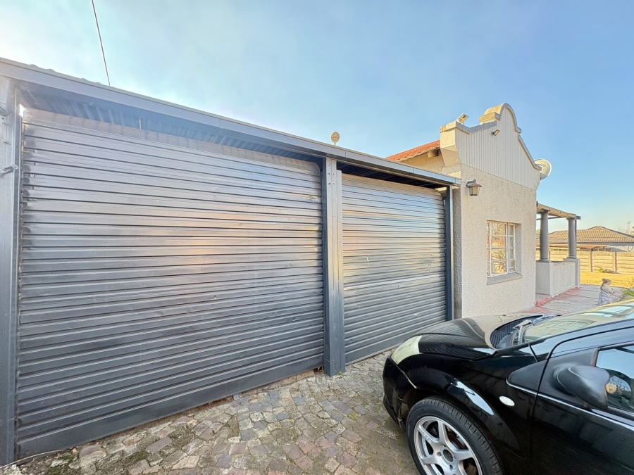 2 Bedroom Property for Sale in Brakpan Central Gauteng